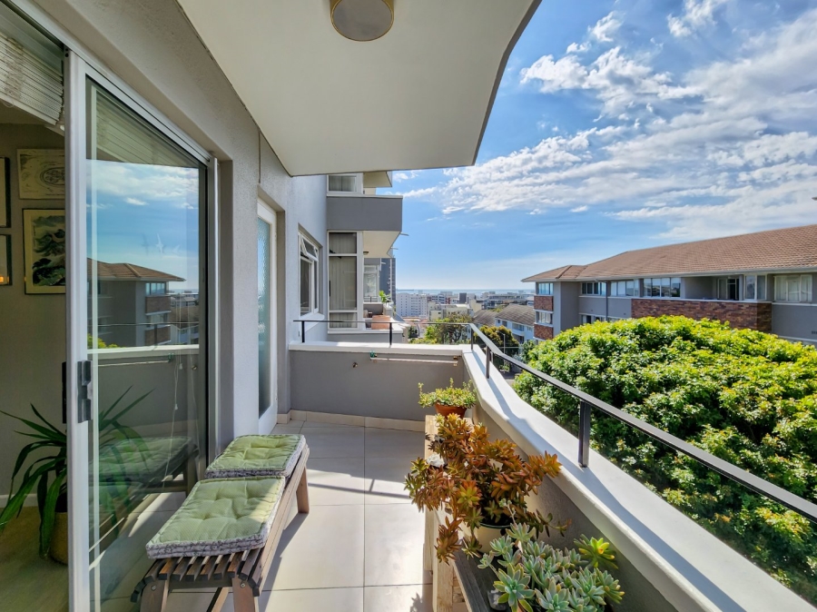 2 Bedroom Property for Sale in Sea Point Western Cape